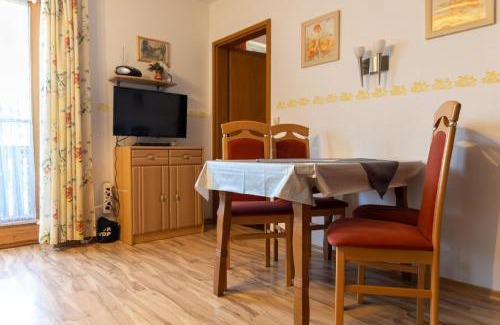 Weissenstadt Apartamento | Ferienwohnung Mit Zwei Schlafzimmern Und Balkon