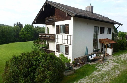 Hoslwang Apartamento | Ferienwohnung Ost, 40 qm Dachgeschoss, 1 Kombiniertes Wohn- und Schlafzimmer