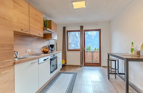 Oetz Apartamento | Ferienwohnung Plattner by Interhome