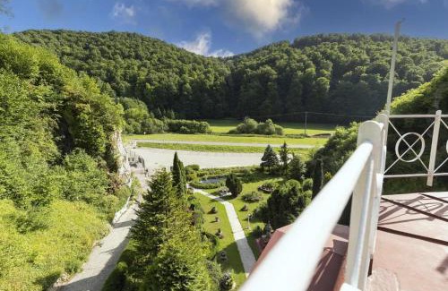 Bad Urach Apartamento | Ferienwohnung Romantik im Schloss