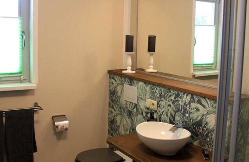 Bodstedt Apartamento | Ferienwohnung Rosengarten - Backstein Scheune Starkow bei Barth