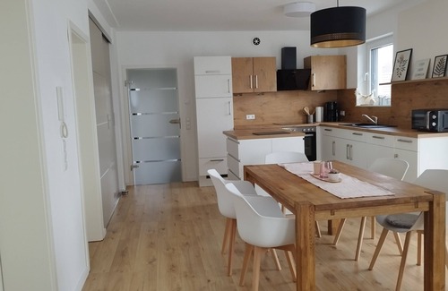 Ebensfeld Apartamento | Ferienwohnung Rote Leite, Schöne Fewo mit Moderner Einrichtung in Ruhiger Lage