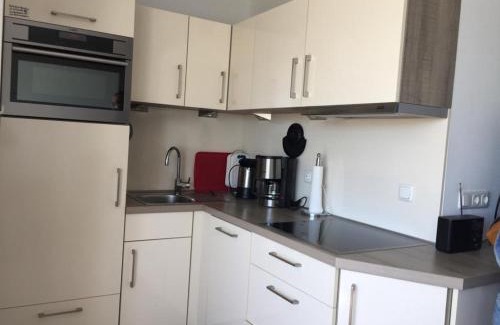 Heiligenhafen Apartamento | Ferienwohnung Sandküste mit Strandkorb & Indoor Spielplatz