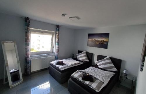 Schloß Neuhaus Apartamento | Ferienwohnung Sandra