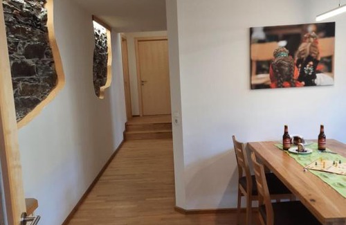Silbertal Apartamento | Ferienwohnung Schrofamühli