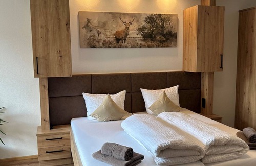 Nussdorf am Attersee Otro | Ferienwohnung Seeblick EG - Gasthof Steinbichler - Most- und Wildbauernhof Groiss