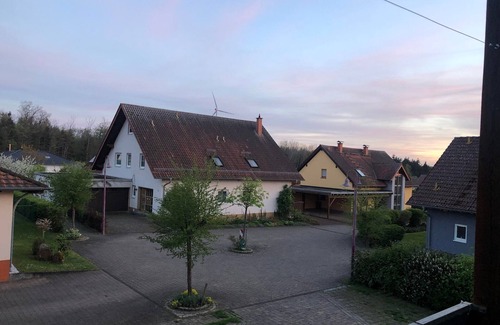 Bottenbach Apartamento | Ferienwohnung Sommer - Appartement/fewo, Dusche und Bad, WC, Balkon