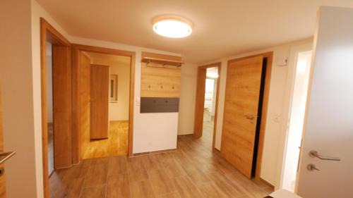 Tieschen Apartamento | Ferienwohnung Steintal