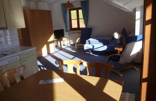 Burgberg Apartamento | Ferienwohnung Stoll Helga