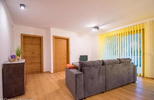 Trins Apartamento | Ferienwohnung Strickner