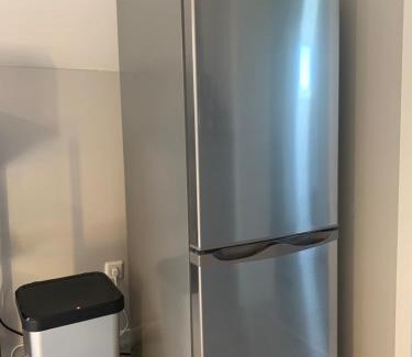 Burbach Apartamento | Ferienwohnung Sunny - Moderne Ferienwohnung im Grünen in Saarbrücken-West