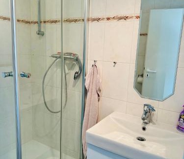 Saarwellingen Apartamento | Ferienwohnung Suzanne mit Außenbereich