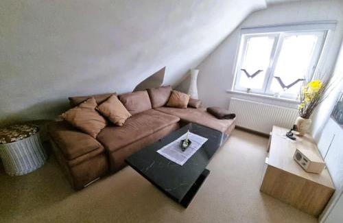 Grossbreitenbach Apartamento | Ferienwohnung Urlaub über den Second Hand Lädchen
