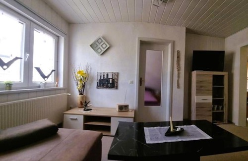 Grossbreitenbach Apartamento | Ferienwohnung Urlaub über den Second Hand Lädchen