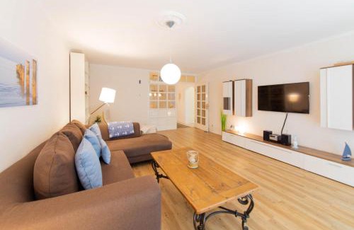 Alt-Travemunde/Ronnau Apartamento | Ferienwohnung Villa Miramare