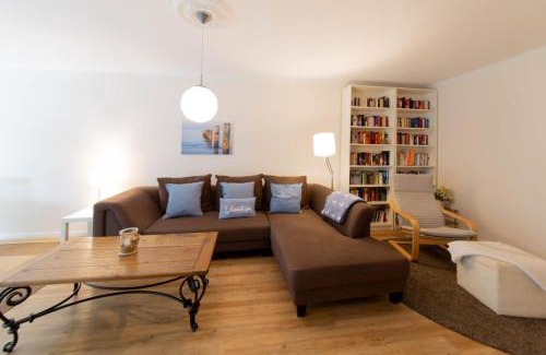 Alt-Travemunde/Ronnau Apartamento | Ferienwohnung Villa Miramare