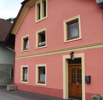 Gmuend in Kaernten Apartamento | Ferienwohnung Vorstadt