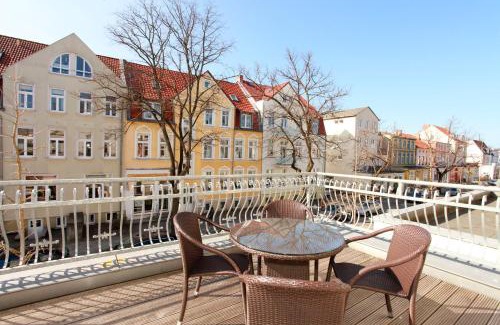 Warnemuende Apartamento | Ferienwohnung Warnemünde in der Stadtvilla L (TD)