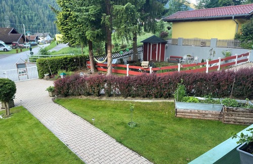 Stall Apartamento | Ferienwohnung Wasserfall mit 2 Schlafzimmer und 2 Badezimmer im Erdgeschoss