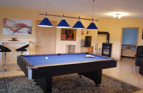 Rockeskyll Apartamento | Ferienwohnung Zinn