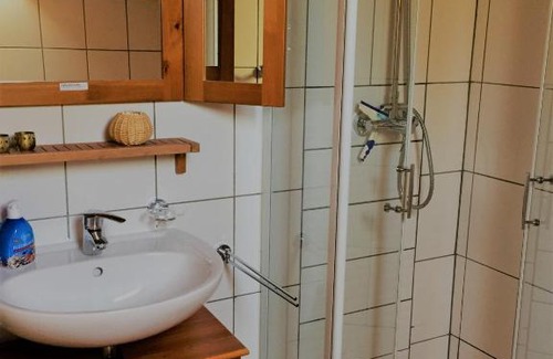 Friesdorf Apartamento | Ferienwohnung "Zum Schlossblick"