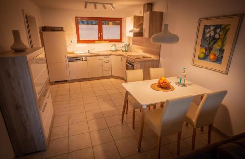 Ortsmitte Apartamento | Ferienwohnung zur Linde