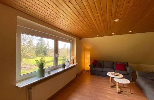 Jever Apartamento | Ferienwohnung zwischen Wald und See