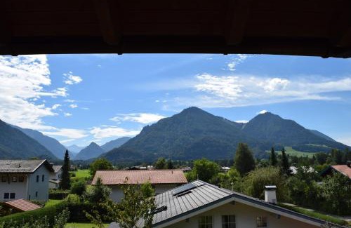 Sankt Valentin Apartamento | Ferienwohnungen "Am Golfplatz" inkl. Chiemgaukarte