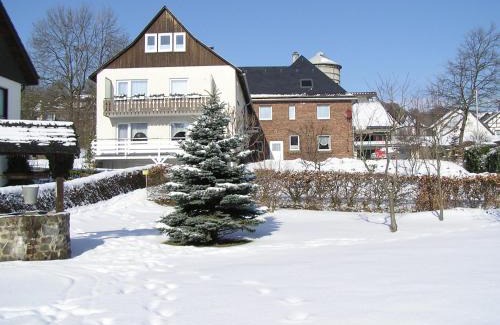 Usseln Apartamento | Ferienwohnungen Brüne