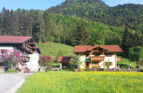 Aschau im Chiemgau Apartamento | Ferienwohnungen Bergerhof Zuhaus
