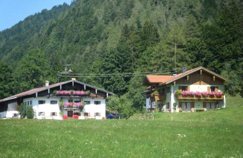 Aschau im Chiemgau Apartamento | Ferienwohnungen Bergerhof Zuhaus