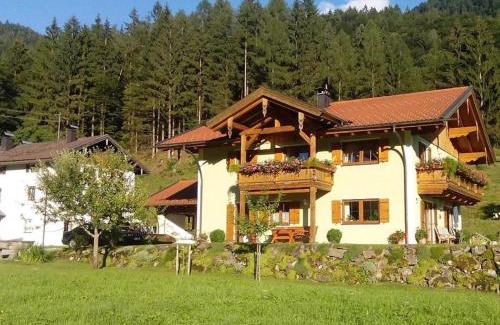 Aschau im Chiemgau Apartamento | Ferienwohnungen Bergerhof Zuhaus