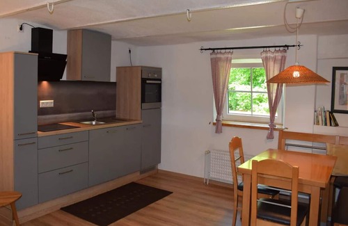 Rehlings Apartamento | Ferienwohnungen Dornroeschen - FEWO im Obergeschoss mit Terasse