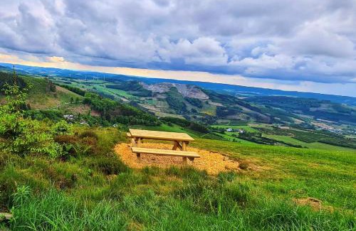 Berlar Apartamento | Ferienwohnungen Dorfliebe Dörnberg WALDBLICK