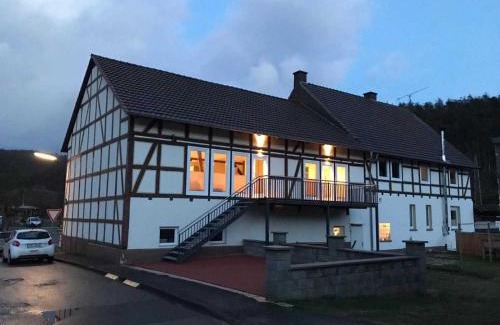 Hemfurth-Edersee Apartamento | Ferienwohnungen Eder Ufer