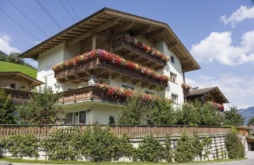 Ried im Zillertal Apartamento | Ferienwohnungen Kainer
