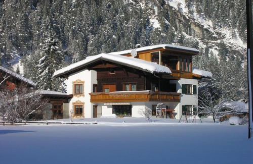 Elbigenalp Apartamento | Ferienwohnungen Kerber