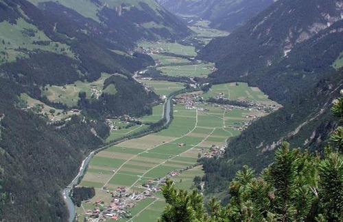 Elbigenalp Apartamento | Ferienwohnungen Kerber