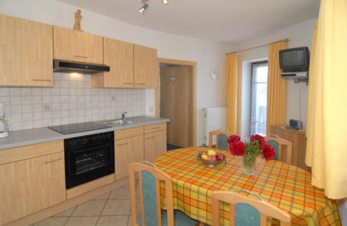 Caldaro Sulla Strada del Vino Apartamento | Ferienwohnungen Luggin