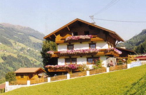 Hainzenberg Casa | Ferienwohnungen Rieser