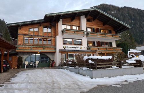Flachau Apartamento | Ferienwohnungen Rupertihaus