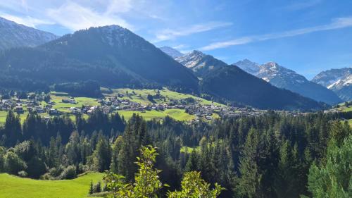 Riezlern Apartamento | Ferienwohung Blick auf Kleinwalsertal