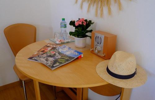 Erlach Cama Y Desayuno | Ferienzimmer Zülli