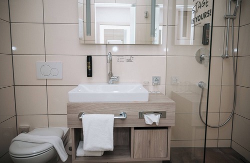 Munchen District Hotel | Feringapark Hotel by Coffee Fellows Hotels