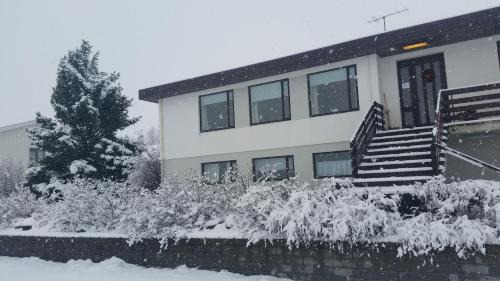 Adaldalur Apartamento | Fermata North