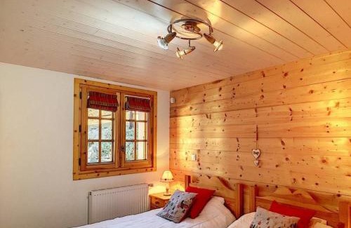 Les Carroz-d'Araches Apartamento | Ferme rénovée 4 ch, 3 sdb, PARKING, WIFI, proche pistes et commerces - FR-1-572-25
