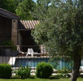 Chabeuil Cama Y Desayuno | Ferme St Pierre gîte, pisc, repas, 2-3 personnes