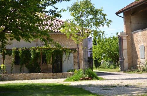 Chabeuil Cama Y Desayuno | Ferme St Pierre gîte, pisc, repas, 2-3 personnes