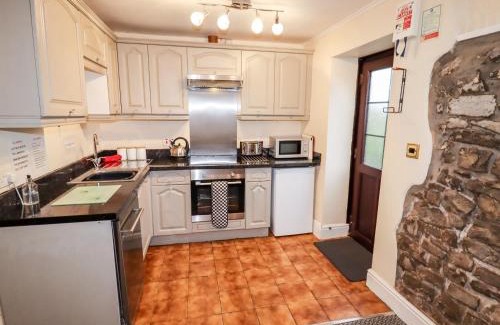 Nantgarw Casa | Fern Cottage