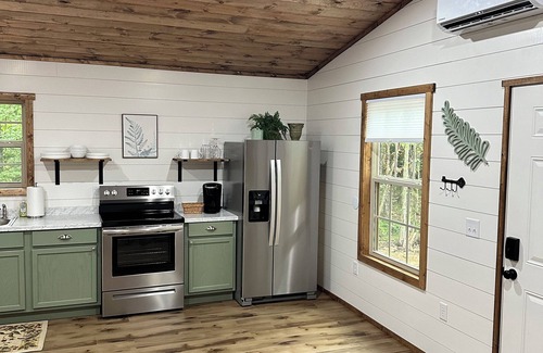 Fort Payne Cabina | Fern Creek Cottage, completed September 2024
